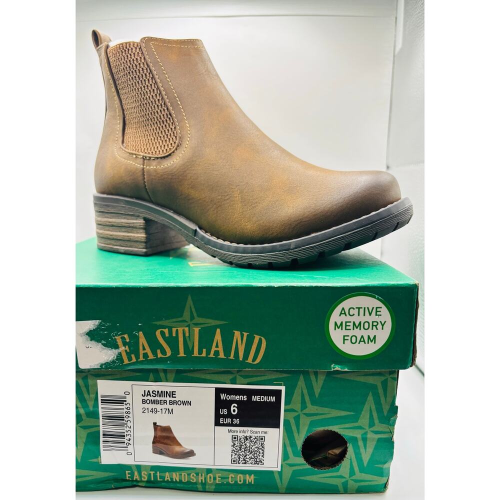 Eastland Jasmine Bomber Brown Ankle Boots, Women's Size 6, NWT - Picture 6 of 6